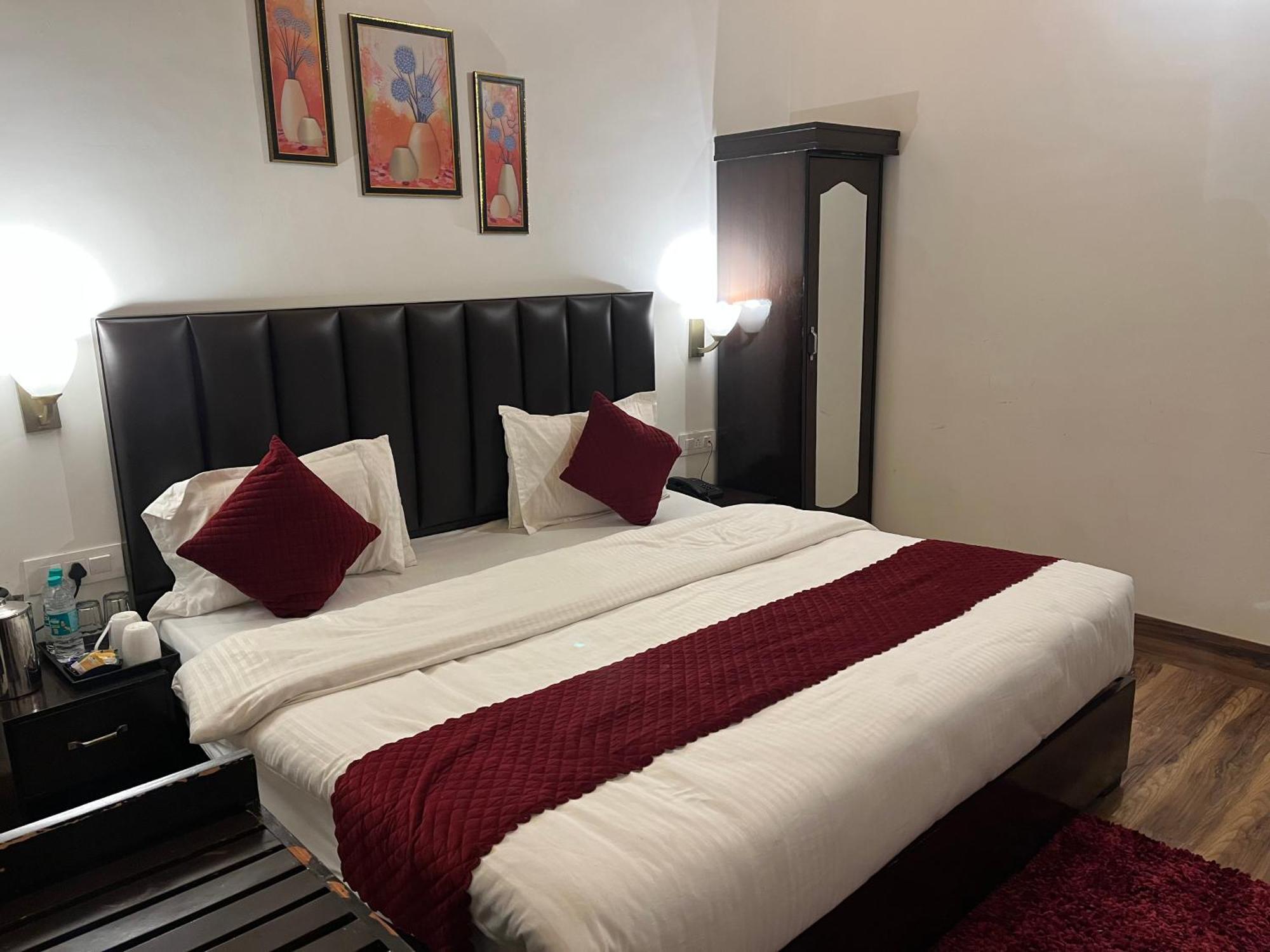 Cedar Woods Resort By Heyan Hotels Nainital Εξωτερικό φωτογραφία